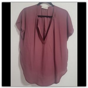 Cookies Clothing vneck light weight top size small